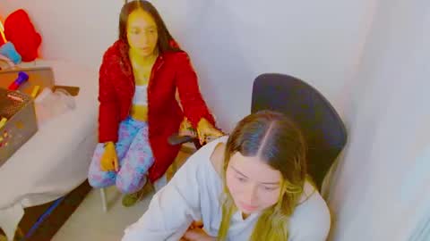 Snapshot of more_xxx chatting on September 23, 2:58 am more_xxx online show from September 23, 2:58 am