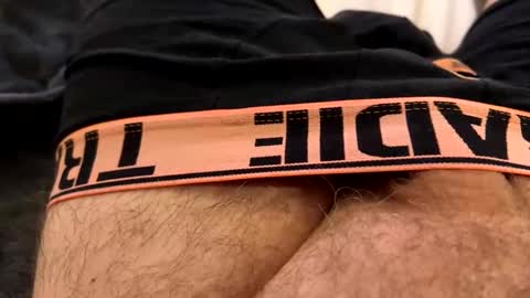 Me online show from November 6, 9:05 pm