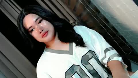 Snapshot of morenaaries12 chatting on November 25, 8:25 am MIA online show from November 25, 8:25 am