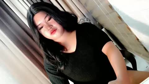 Snapshot of morenaaries12 chatting on December 18, 3:51 pm MIA online show from December 18, 3:51 pm