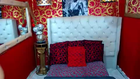 duohot23 online show from October 18, 7:25 pm