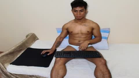 Snapshot of morenojake chatting on July 3, 10:49 pm morenojake online show from July 3, 10:49 pm