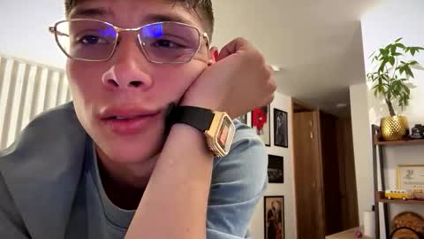   online show from September 30, 11:43 pm