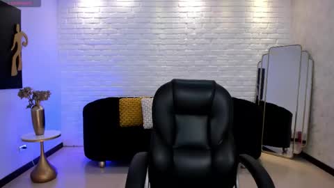 Morgan Hicks online show from November 5, 7:03 pm