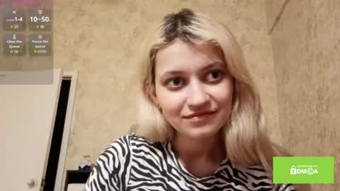 Eva is here now  help me get 50 thumbs up pls  online show from April 7, 6:30 pm