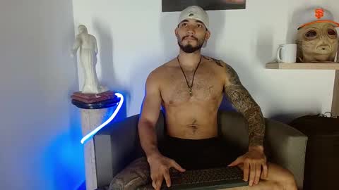 Snapshot of morgann_jones chatting on October 1, 3:51 pm morgan online show from October 1, 3:51 pm