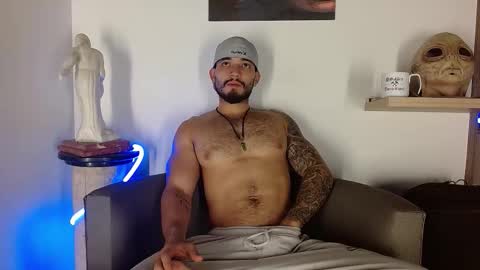 Snapshot of morgann_jones chatting on October 3, 3:47 am morgan online show from October 3, 3:47 am