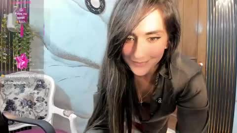 Moriah online show from May 13, 9:11 pm