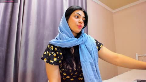 Medina online show from December 4, 4:05 pm