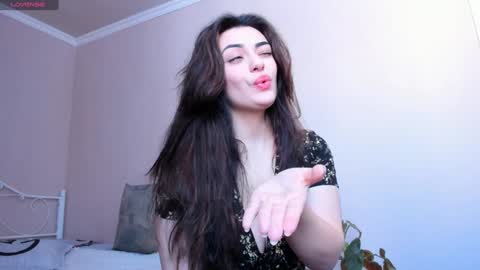 Medina online show from January 11, 9:15 am