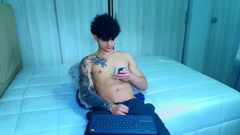 Snapshot of morthy_downey chatting on December 20, 1:11 pm Morthy online show from December 20, 1:11 pm