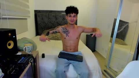 Snapshot of morthy_downey chatting on April 21, 12:23 am Morthy online show from April 21, 12:23 am