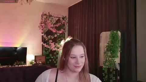 Snapshot of morvelyn chatting on May 13, 11:00 pm morvelyn online show from May 13, 11:00 pm