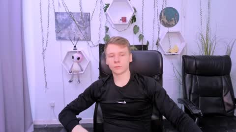 Snapshot of mory_arti chatting on December 6, 8:07 pm Welcome here online show from December 6, 8:07 pm