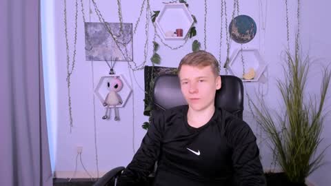 Snapshot of mory_arti chatting on December 7, 2:20 am Welcome here online show from December 7, 2:20 am