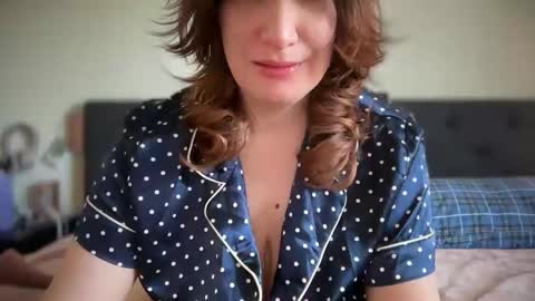 Mossy Mommy online show from May 8, 12:43 pm