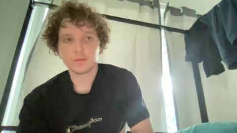 Snapshot of mosterr325 chatting on February 4, 10:02 pm mosterr325 online show from February 4, 10:02 pm