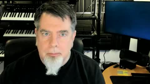 Snapshot of mostly_unbothered chatting on April 2, 5:38 am mostly_unbothered online show from April 2, 5:38 am