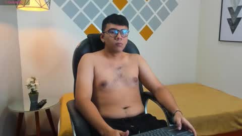 Mou Fly online show from October 10, 11:42 am