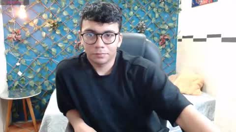 Mou Fly online show from October 18, 12:39 pm