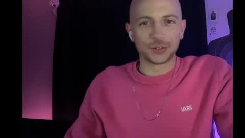 Snapshot of mount_vesuvius chatting on April 15, 3:35 am mount_vesuvius online show from April 15, 3:35 am