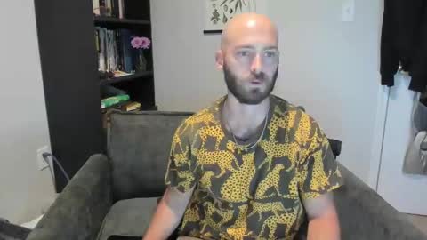 Snapshot of mountainman220 chatting on October 21, 11:49 pm mountainman220 DICK IN BIO online show from October 21, 11:49 pm