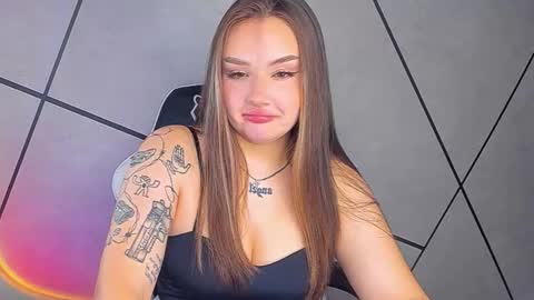 Carolina online show from October 18, 4:52 pm