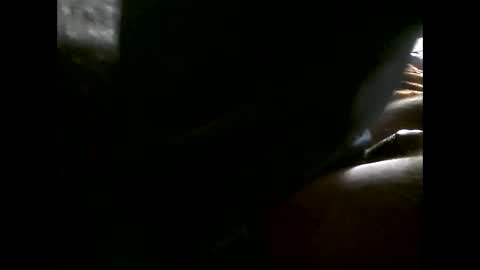 Snapshot of mowgli1977 chatting on May 18, 8:31 am mowgli1977 online show from May 18, 8:31 am