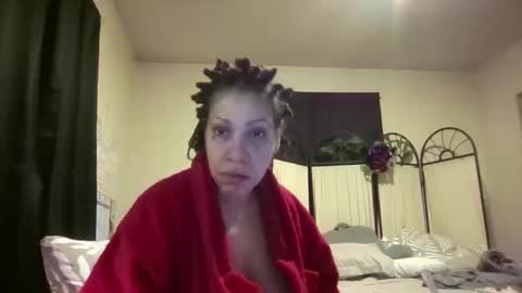 Snapshot of moxxxieg chatting on March 22, 6:06 am moxxxieg online show from March 22, 6:06 am