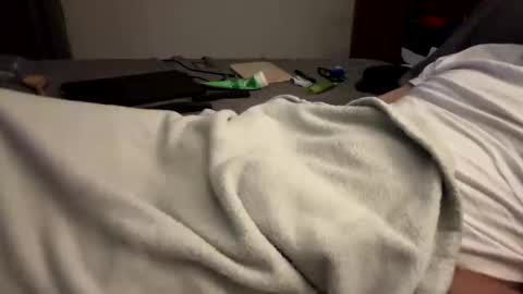 Sequoia-Cocked Hombre de Sur online show from April 3, 11:30 am