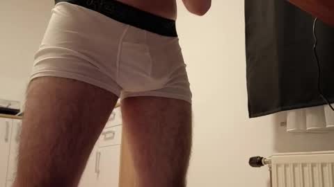 Snapshot of mr10069 chatting on December 16, 12:10 pm mr10069 online show from December 16, 12:10 pm