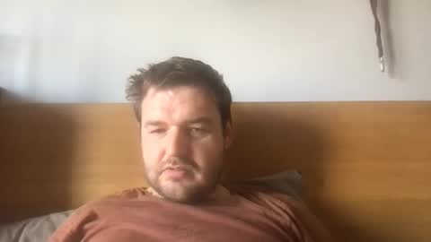 Snapshot of mr834565 chatting on April 8, 10:26 am mr834565 online show from April 8, 10:26 am