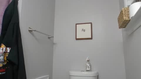 mr__wilson online show from May 8, 1:22 am