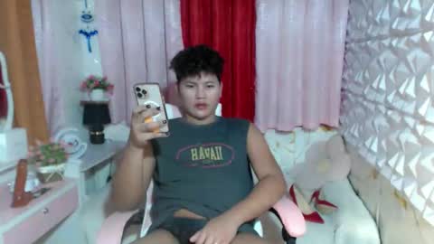 Snapshot of mr_bigcockxxx chatting on October 2, 12:01 pm mr_bigcockxxx online show from October 2, 12:01 pm