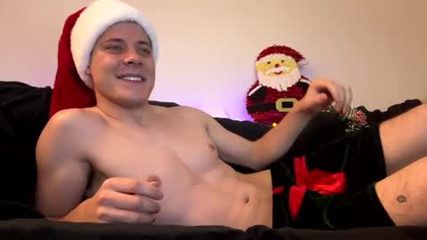 Snapshot of mr_deep1 chatting on December 23, 12:03 am James online show from December 23, 12:03 am