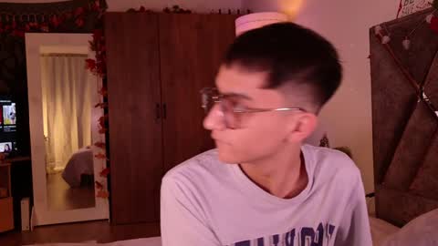 Snapshot of mr_evan1 chatting on December 10, 12:05 pm Mr Evans online show from December 10, 12:05 pm