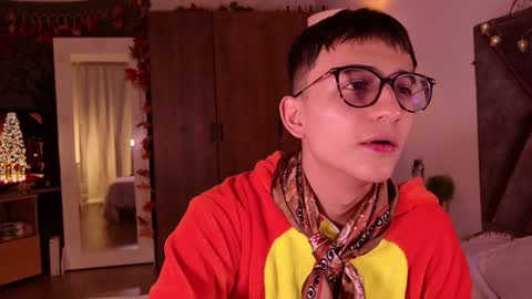 Snapshot of mr_evan1 chatting on December 12, 2:00 pm Mr Evans online show from December 12, 2:00 pm