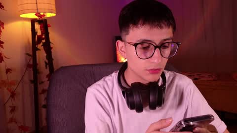 Snapshot of mr_evan1 chatting on December 13, 11:55 am Mr Evans online show from December 13, 11:55 am