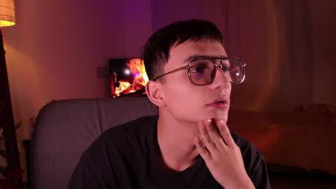 Snapshot of mr_evan1 chatting on December 27, 12:34 pm Mr Evans online show from December 27, 12:34 pm