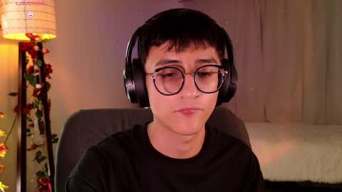 Snapshot of mr_evan1 chatting on February 19, 5:27 pm Mr Evans online show from February 19, 5:27 pm