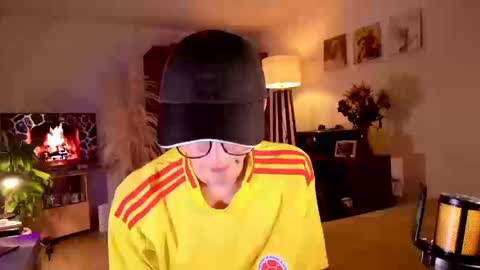 Snapshot of mr_evan1 chatting on September 25, 5:16 pm Mr Evans online show from September 25, 5:16 pm