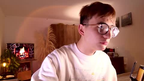 Snapshot of mr_evan1 chatting on October 17, 4:42 pm Mr Evans online show from October 17, 4:42 pm