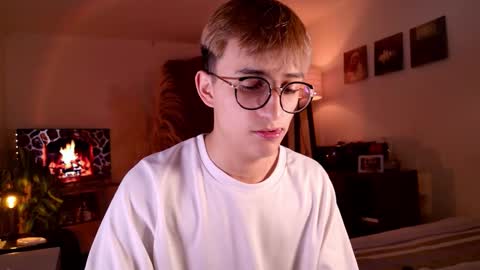 Snapshot of mr_evan1 chatting on October 20, 5:35 pm Mr Evans online show from October 20, 5:35 pm