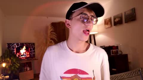 Snapshot of mr_evan1 chatting on October 22, 3:01 pm Mr Evans online show from October 22, 3:01 pm