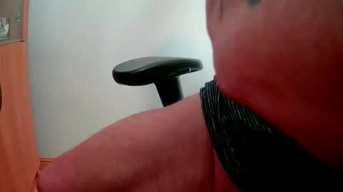 Snapshot of mr_funtease chatting on March 6, 10:50 pm Fit and Fun....10 Hung online show from March 6, 10:50 pm