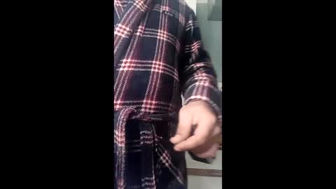 mr_i_ online show from May 6, 9:47 am