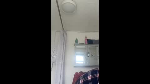 mr_i_ online show from May 15, 8:54 am