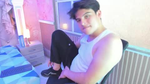 Charlie and Salo online show from February 4, 8:47 pm