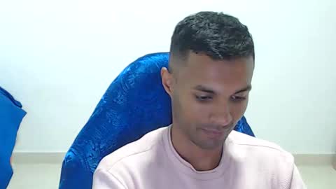 Max online show from February 23, 6:27 pm