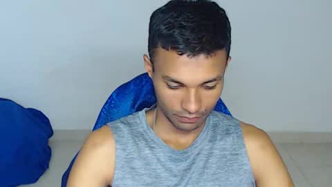 Max online show from March 26, 2:44 pm